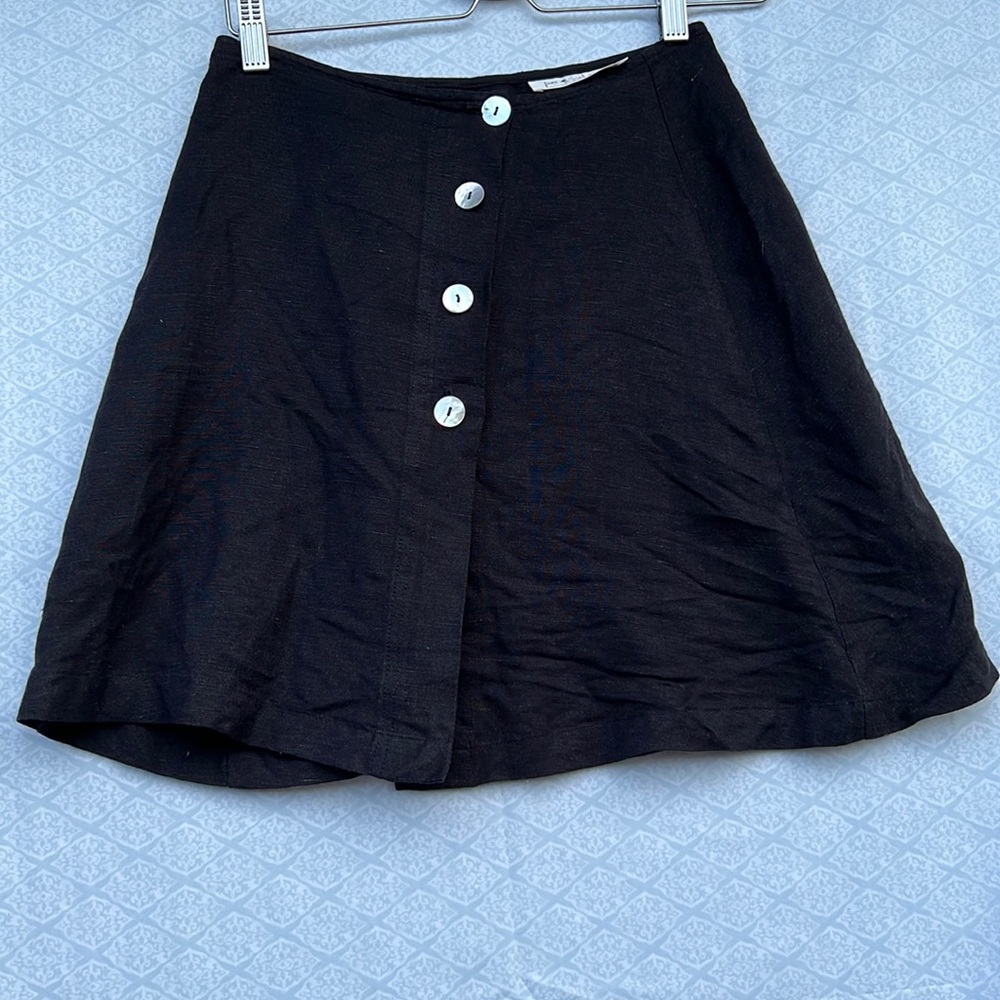 Black skirt